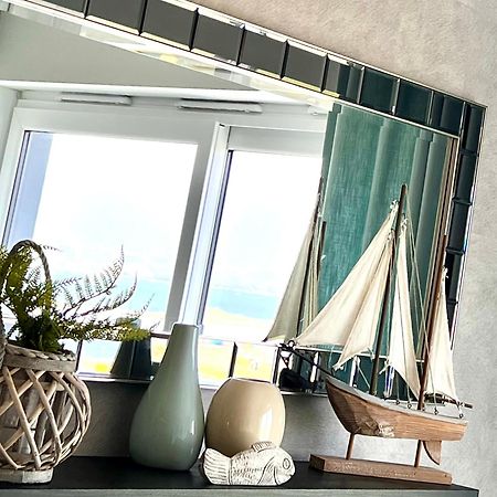Stunning Sea Views, Luxury Apartment Beaches & Restaurants Are A Short Walk Away New Quay Kültér fotó