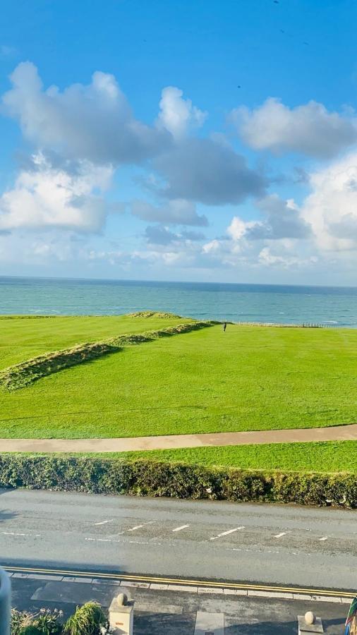 Stunning Sea Views, Luxury Apartment Beaches & Restaurants Are A Short Walk Away New Quay Kültér fotó