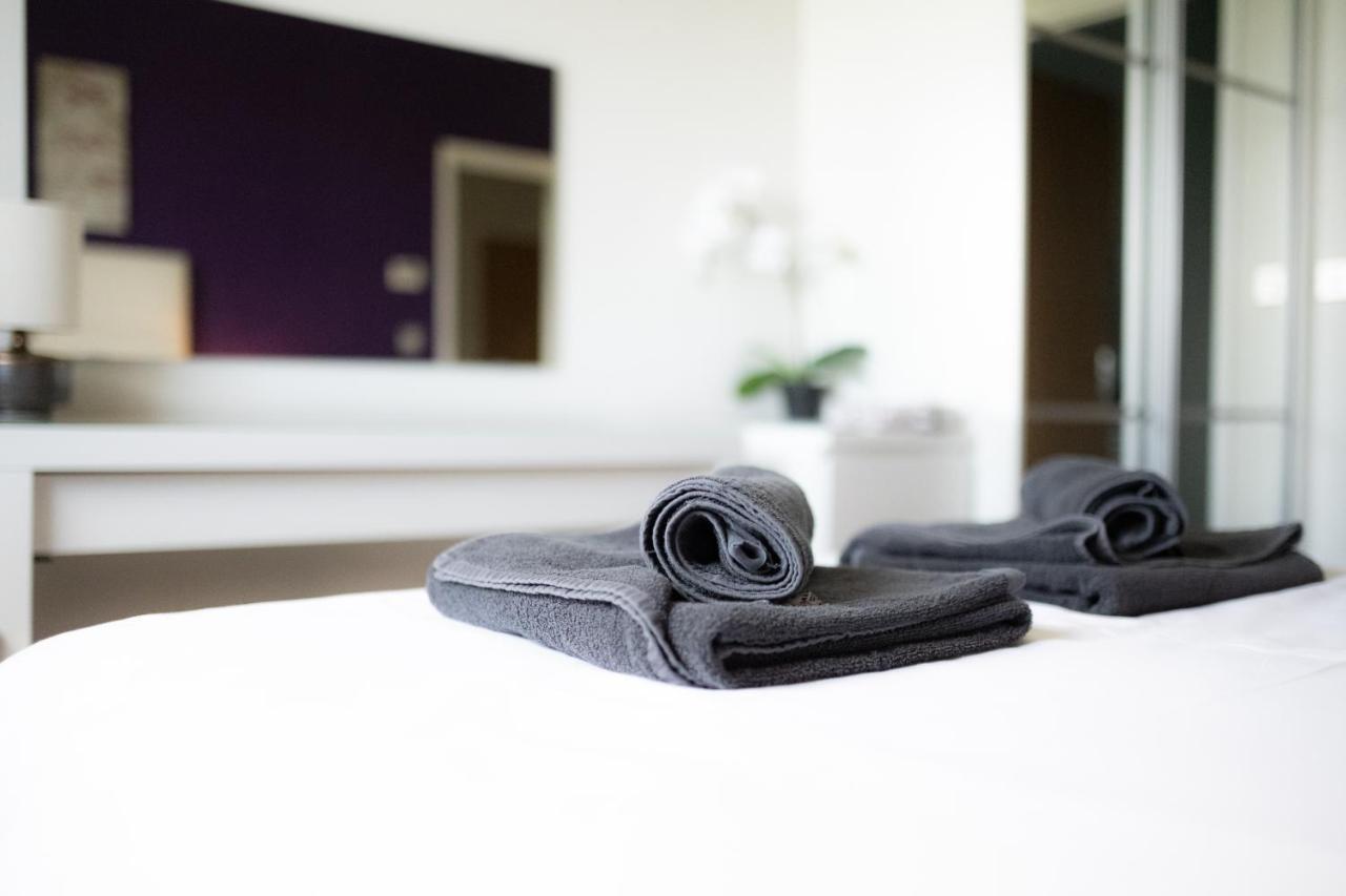 Stunning Sea Views, Luxury Apartment Beaches & Restaurants Are A Short Walk Away New Quay Kültér fotó